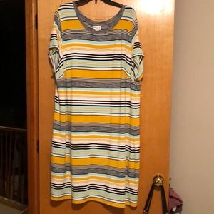 Ava Viv. Dress multi color. Very comfortable. Tshirt Dress.
